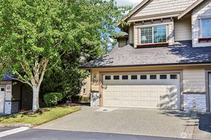 Property Photo: 13824 N Creek Drive 1001 WA 98012