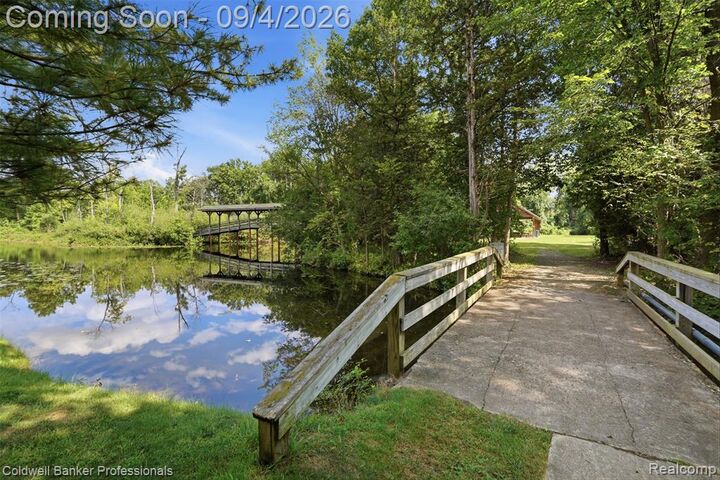 Property Photo:  1928 Tranquil Court  MI 48390 