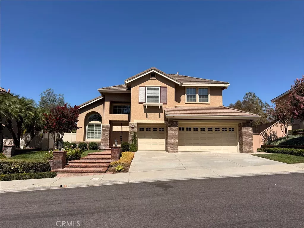Property Photo: 1900 S Spyglass Hill Court CA 90631