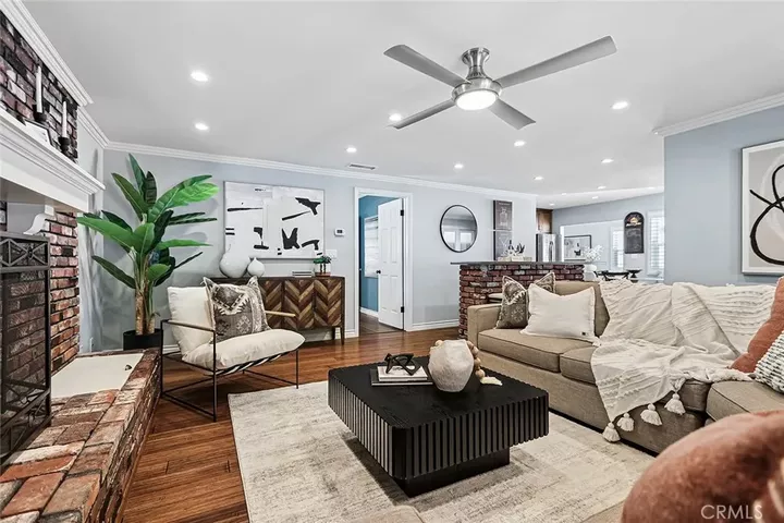 Property Photo:  910 Firmona Avenue  CA 90278 