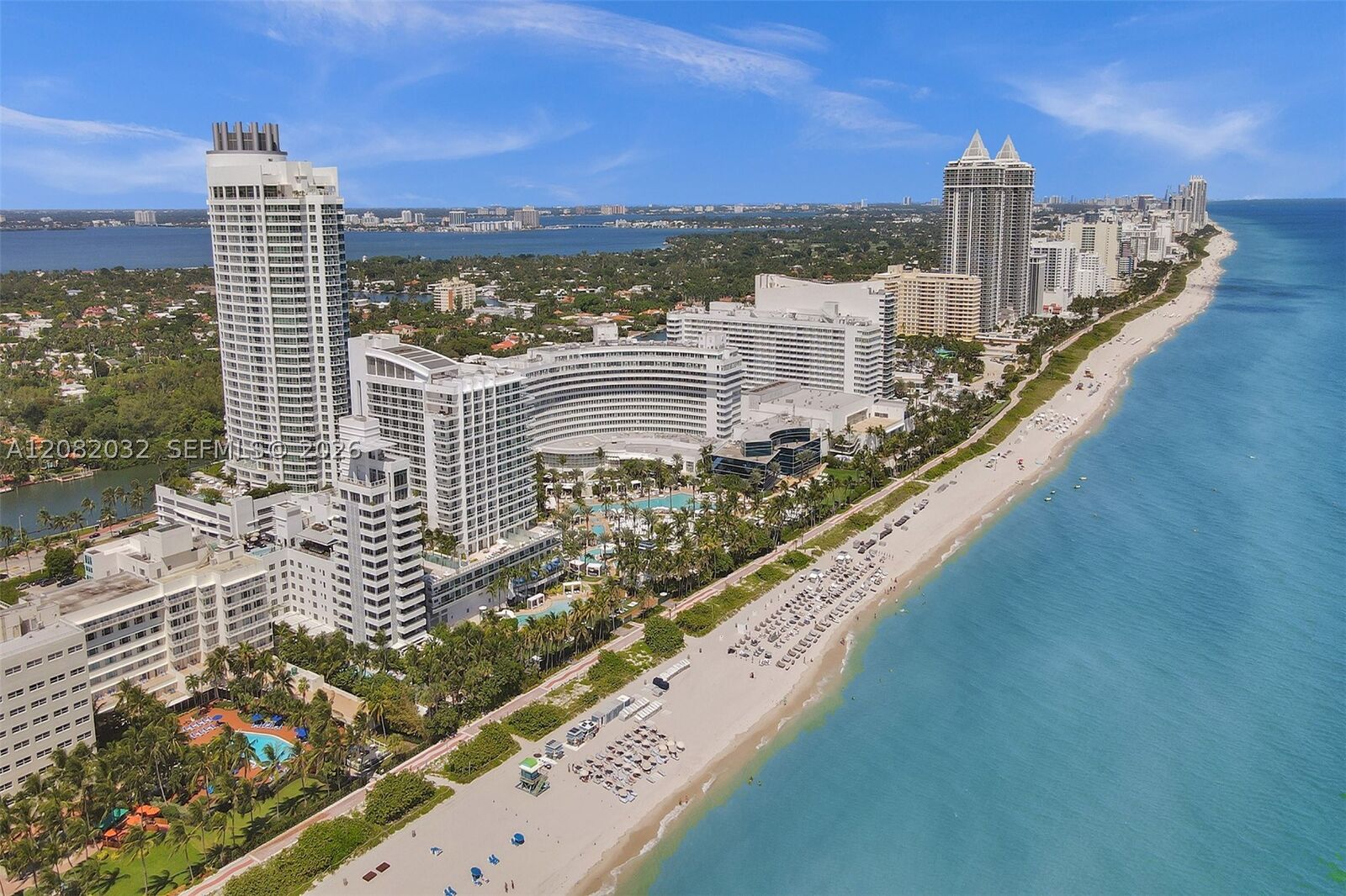 Property Photo:  4391 Collins Ave 905  FL 33140 
