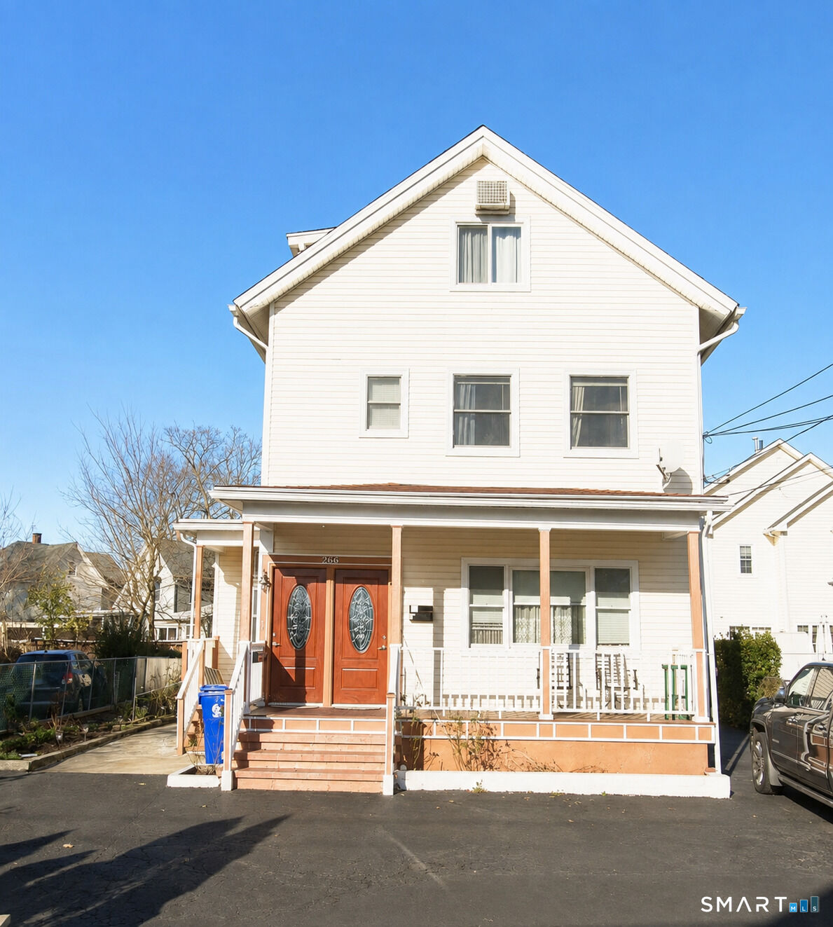 Property Photo:  266 East Avenue 3  CT 06855 