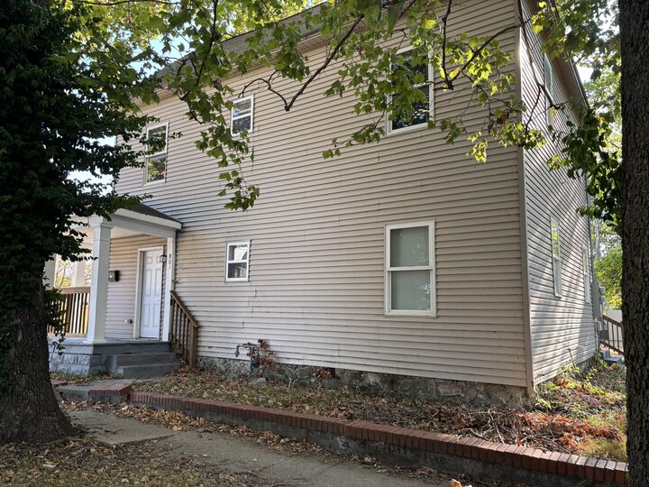 Property Photo:  801 S Jackson Avenue  MO 64801 