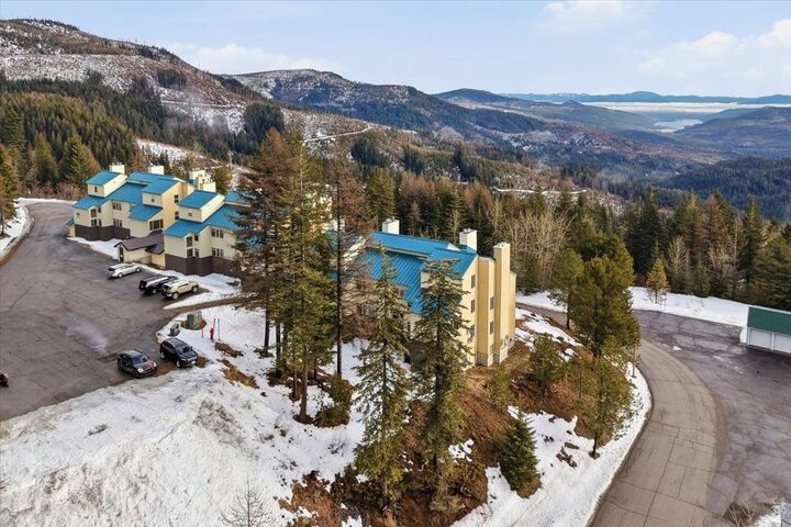 Property Photo:  28600 N Mt Spokane Park Dr #205  WA 99021 