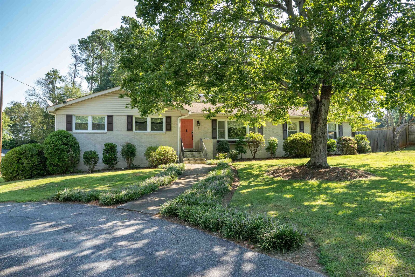 Property Photo:  2 Selwyn Drive  SC 29615 