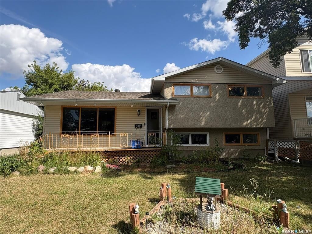 Property Photo:  317 Halifax Street  SK S4R 1T1 