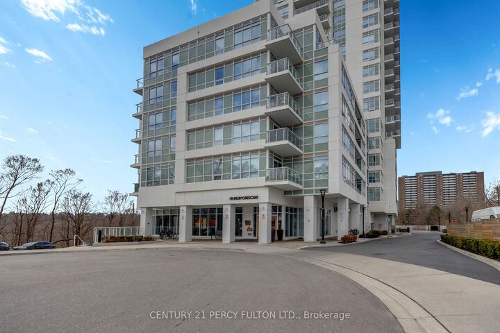 Photo de la propriété: 10 Wilby Crescent 1704 ON M9N 1E5
