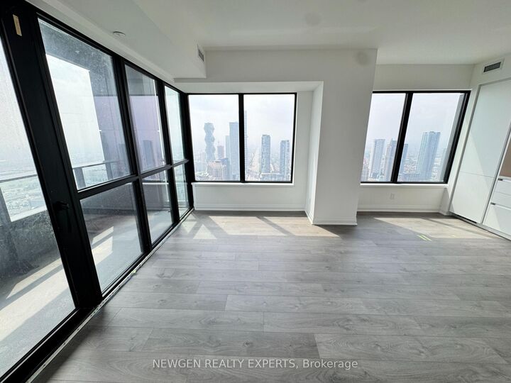 Property Photo:  4015 The Exchange N/A 5004  ON L5N 0N9 