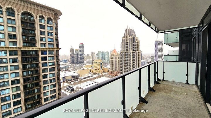 Property Photo:  430 Square One Drive 3011  ON L5B 0L6 