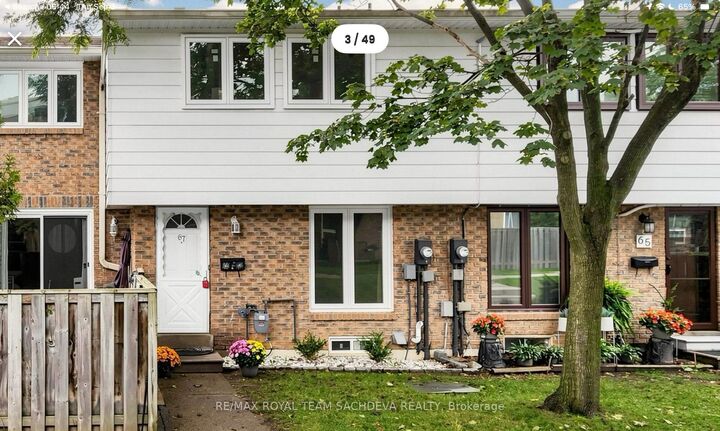 Property Photo:  67 Rock Fernway N/A  ON M2J 4N3 
