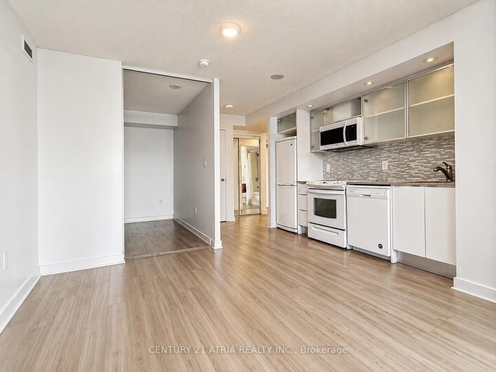 Property Photo:  25 Telegram Mews 2116  ON M5V 3Z1 