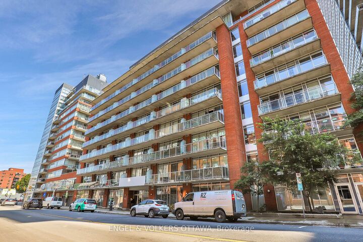 Property Photo:  383 Cumberland Street 406  ON K1N 1J7 