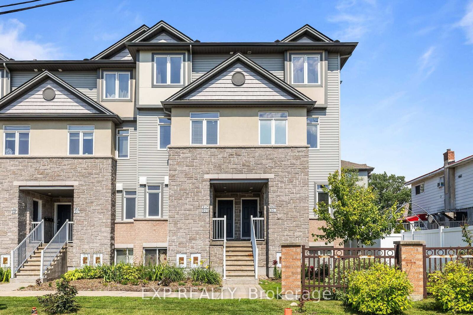 Property Photo:  957 Cummings Avenue 35  ON K1J 7R9 