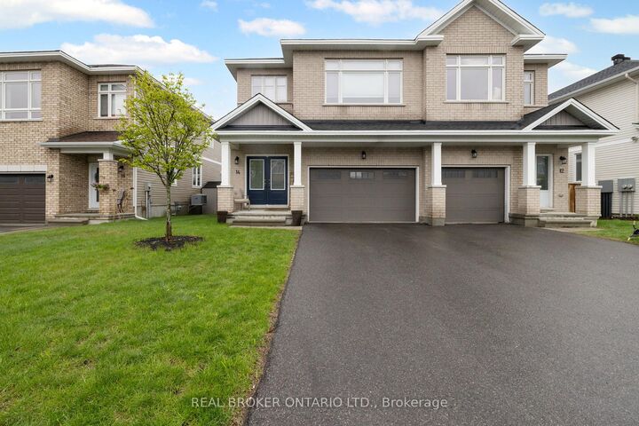 Property Photo:  14 Peever Place  ON K7C 0K5 