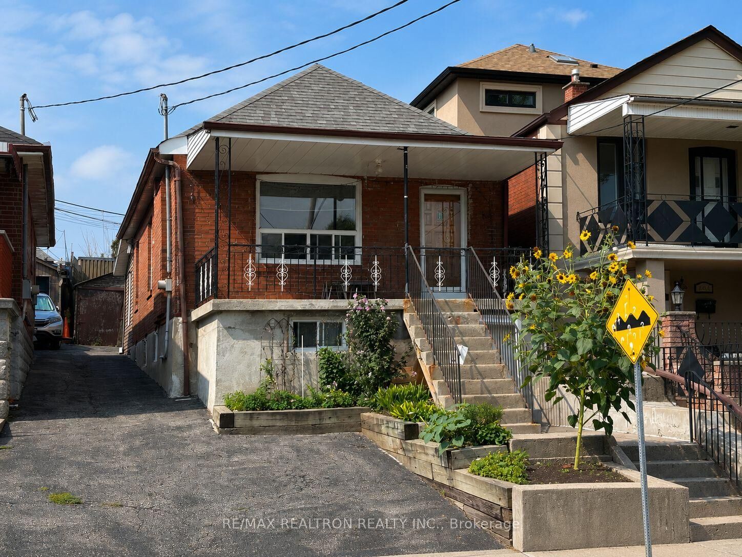 Property Photo:  442 Northcliffe Boulevard  ON M6E 3L2 