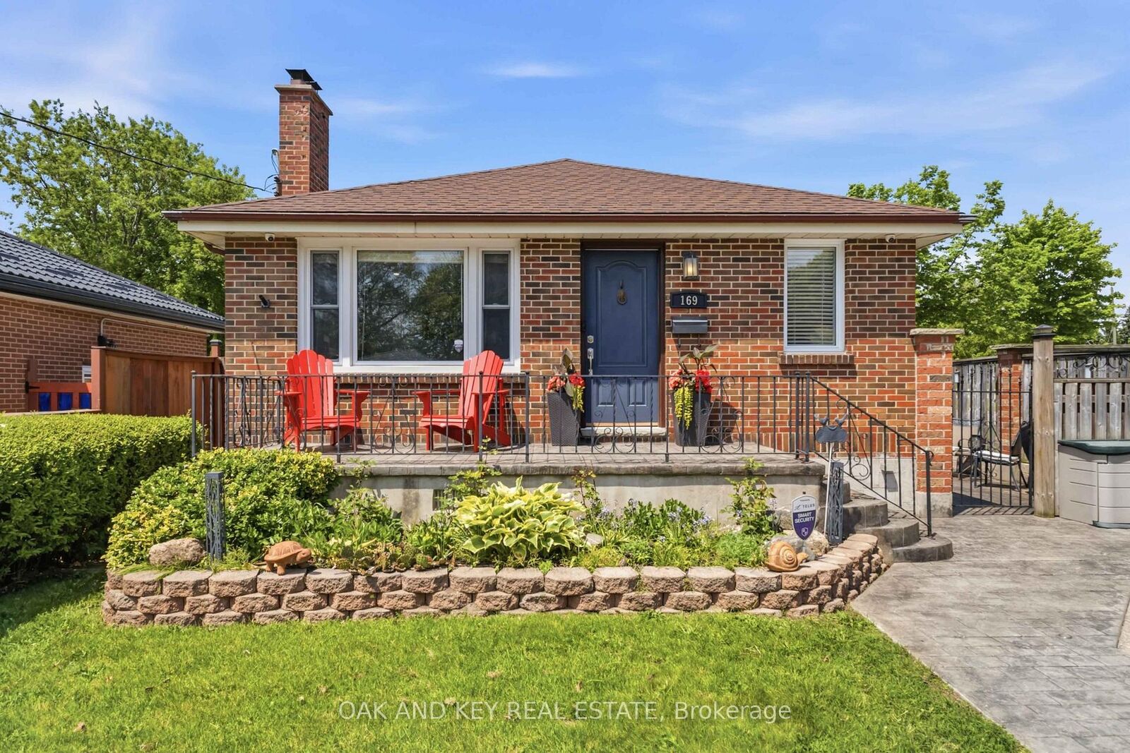 Property Photo:  169 Ellsworth Crescent  ON N5W 1J5 