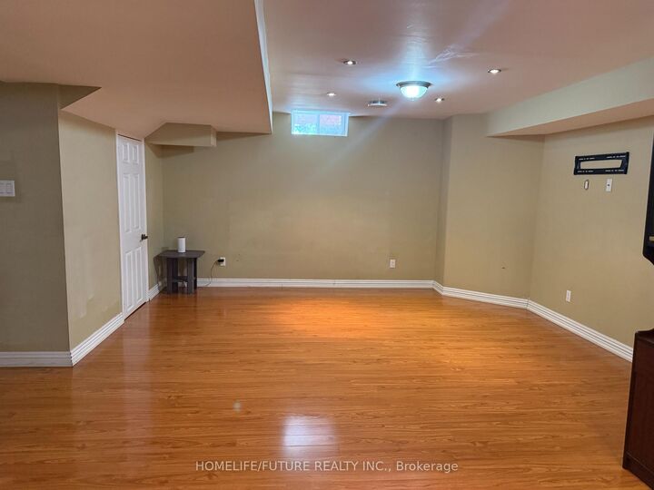 Property Photo:  13 Hislop Drive Bsmt  ON L6B 0C6 