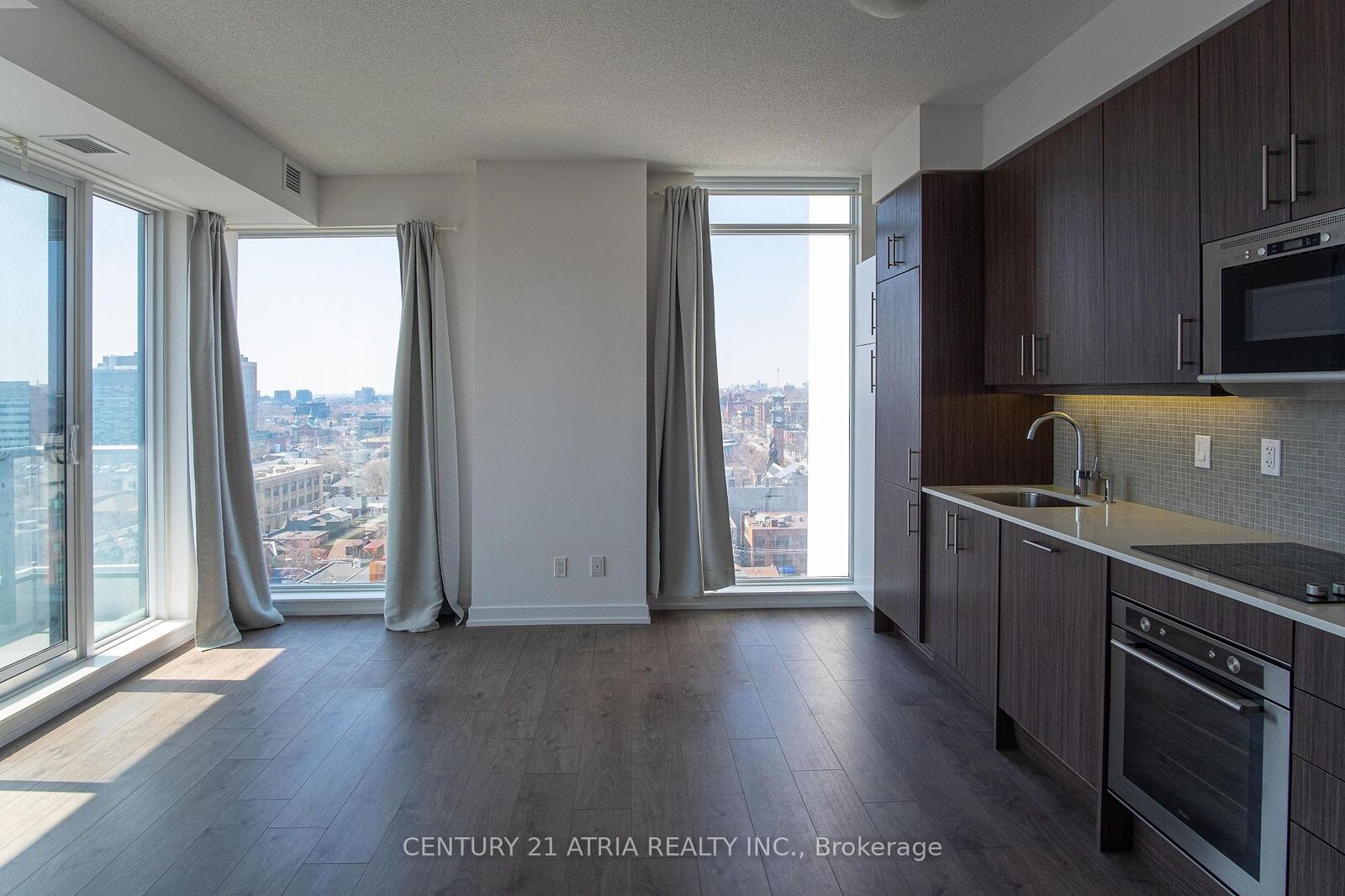 Property Photo:  297 College Street 1209  ON M5T 1S2 