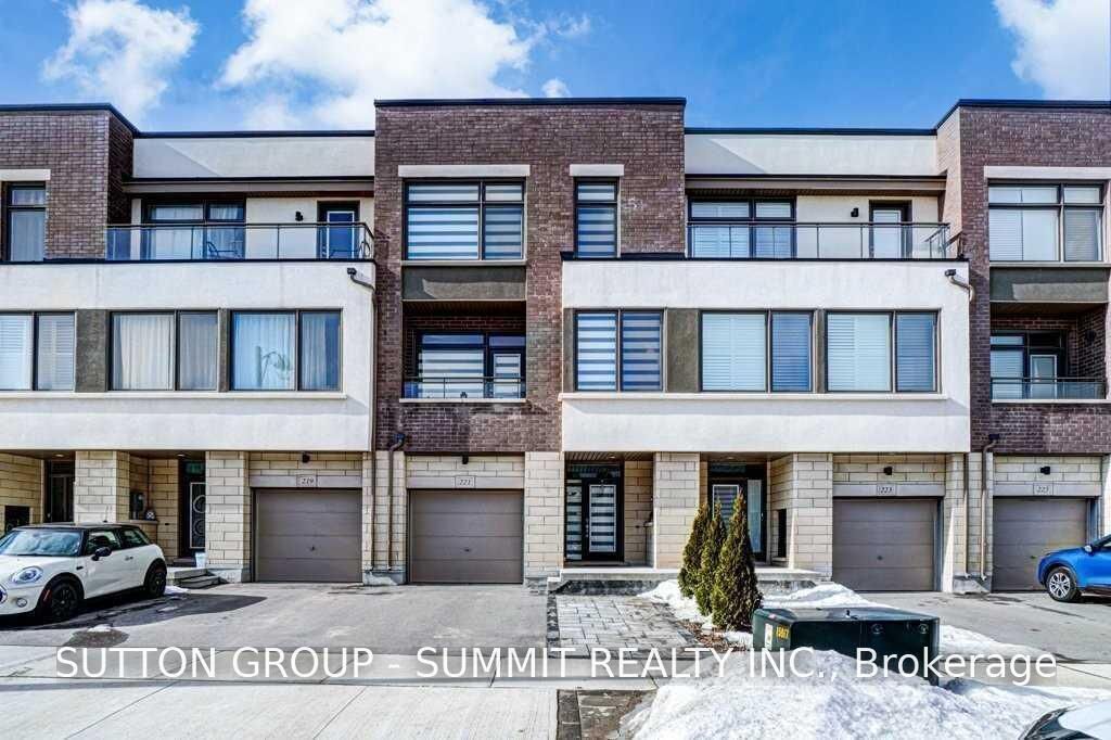Property Photo:  221 Wheat Boom Drive  ON L6H 7C3 