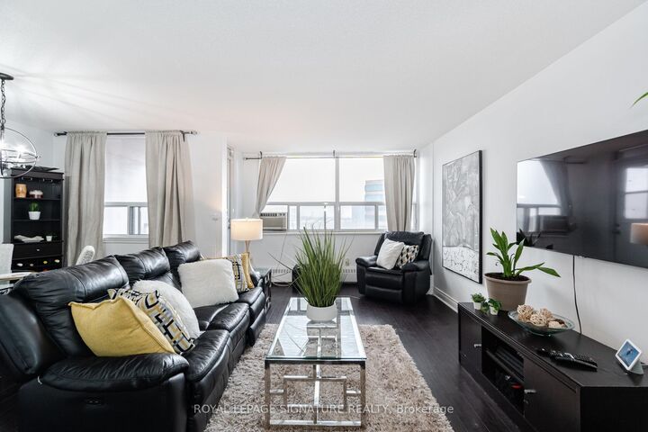 Property Photo:  451 The West Mall Drive 1212  ON M9C 1G1 