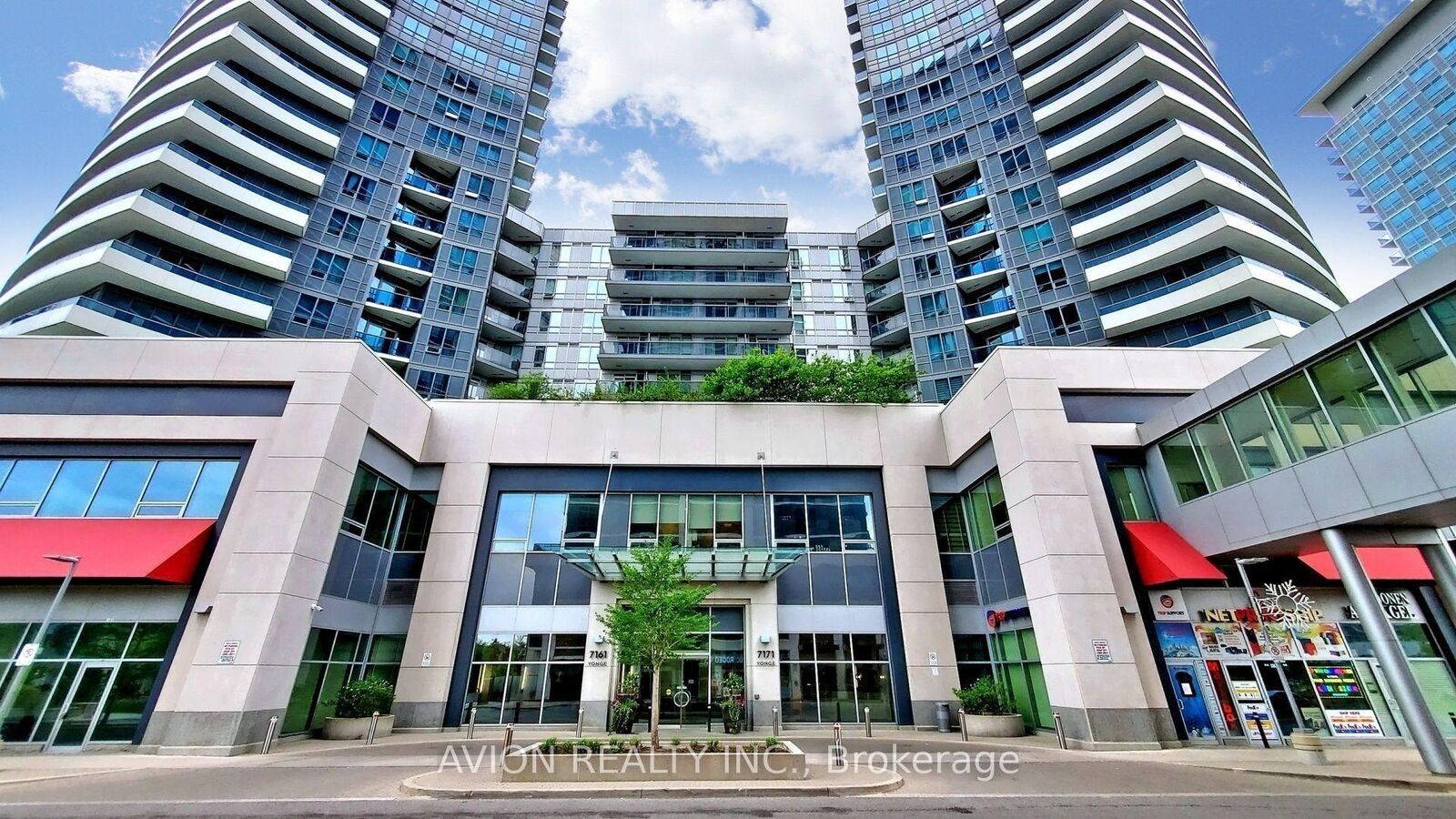 Property Photo: 7171 Yonge Street 2409 ON L3T 0C8
