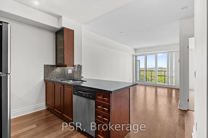 Property Photo:  151 Upper Duke Crescent 706  ON L6G 0E1 