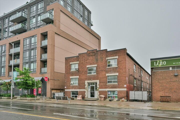 Property Photo:  1169 Danforth Avenue 29  ON M4J 1M5 