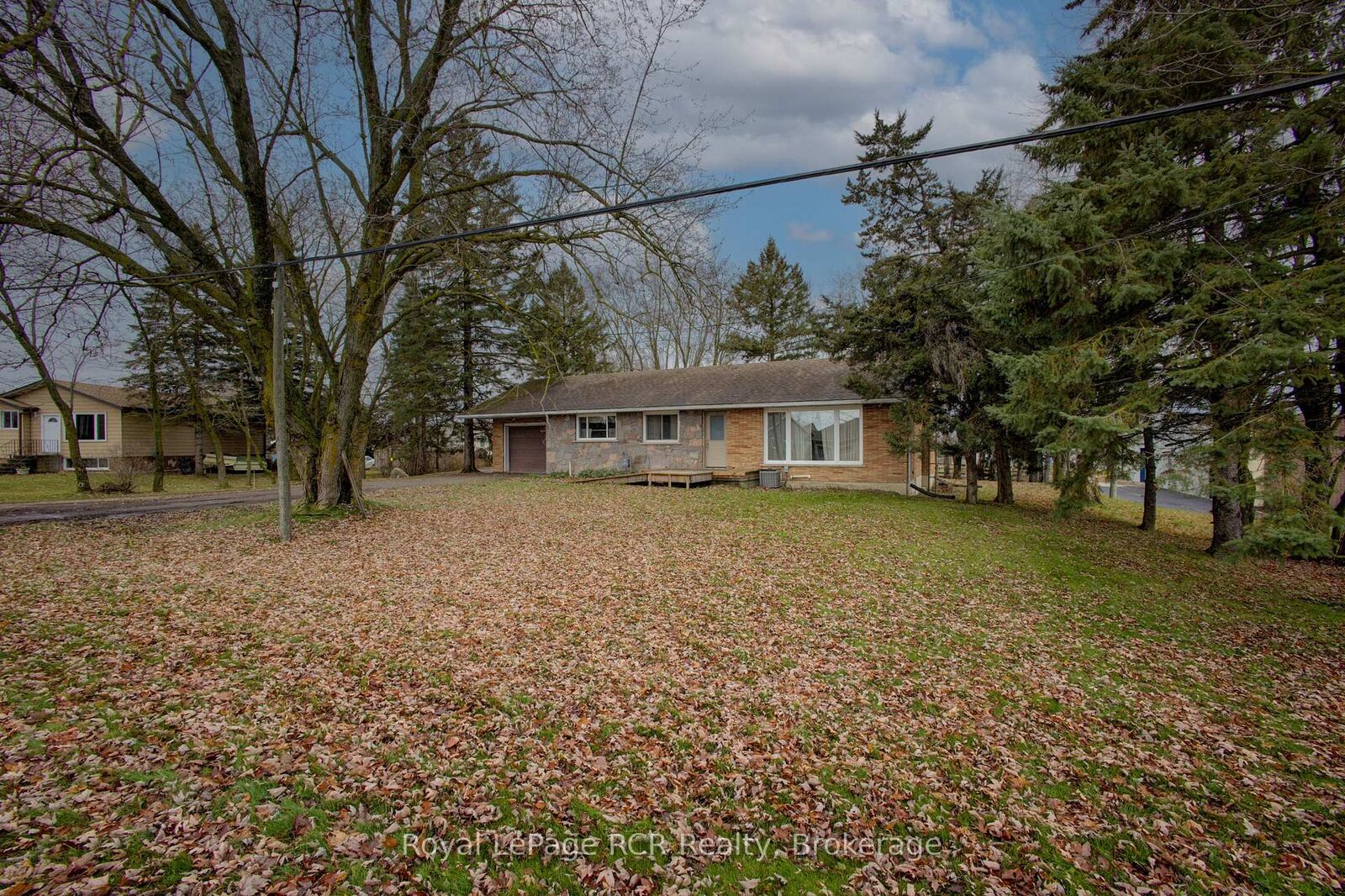 Property Photo:  441 Smith Street  ON N0G 1A0 