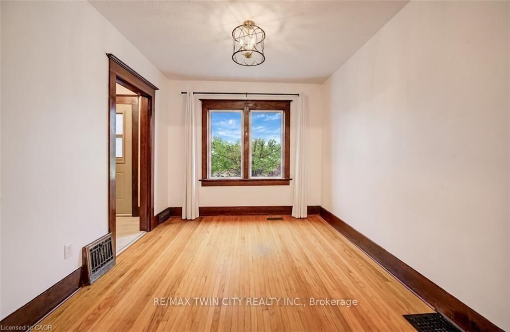 Property Photo:  156 Glasgow Street  ON N2G 2G9 