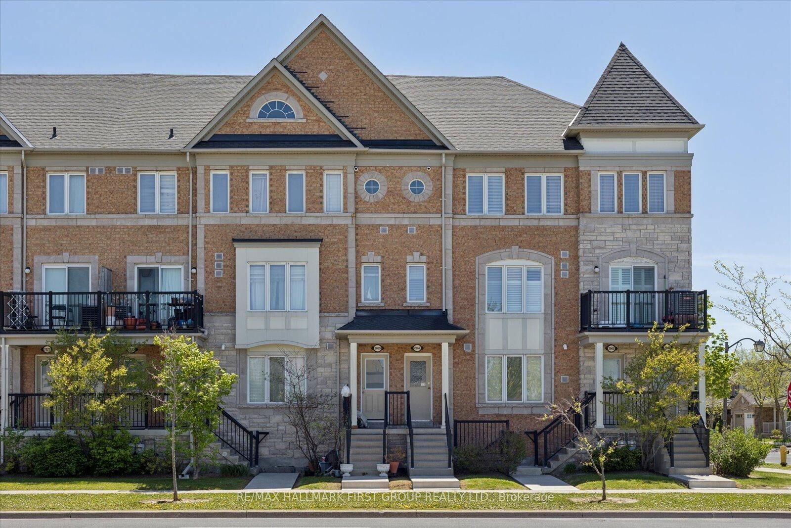 Property Photo:  2067 Bur Oak Avenue 3  ON L6E 0C6 