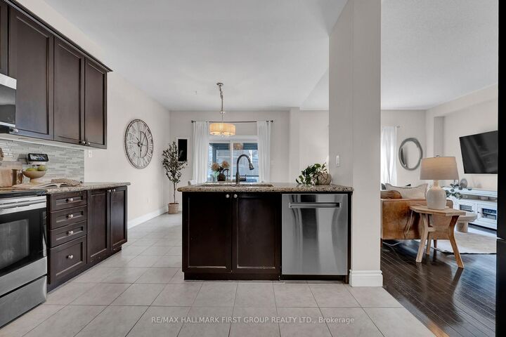 Property Photo:  122 Buttonshaw Street  ON L1C 0J7 
