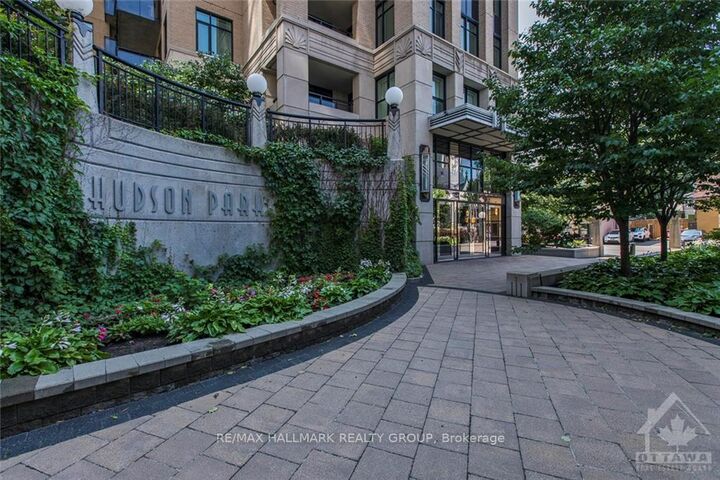 Property Photo:  245 Kent Street 908  ON K2P 0A5 