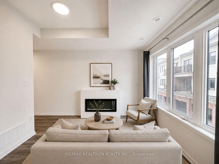 Property Photo:  105 Matawin Lane  ON L4B 0H7 