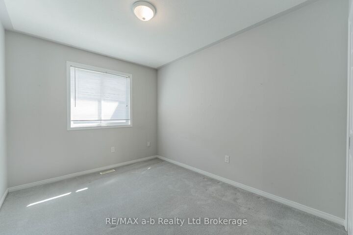 Property Photo:  44 Beech Boulevard  ON N4G 5R8 