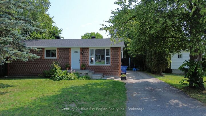 Property Photo:  324 King Street  ON P2B 3A9 