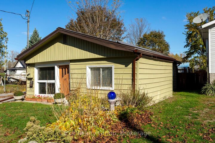 Property Photo:  127 Leopold Street  ON K8V 2K5 