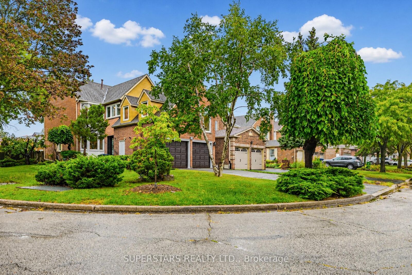 Property Photo:  48 Coverdale Crescent  ON M1V 2S7 