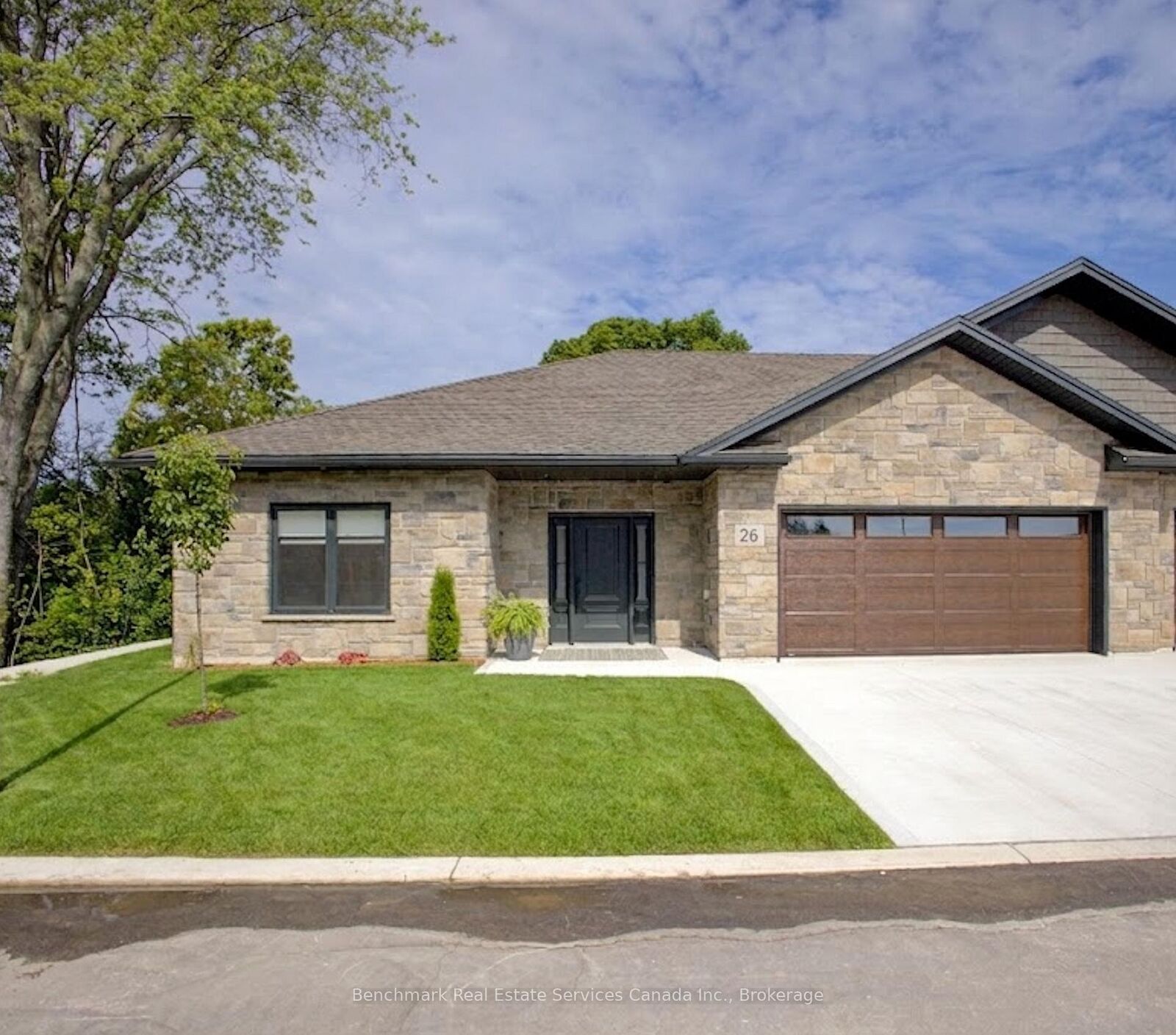 Property Photo:  1182 Queen Street 47  ON N2Z 1G4 