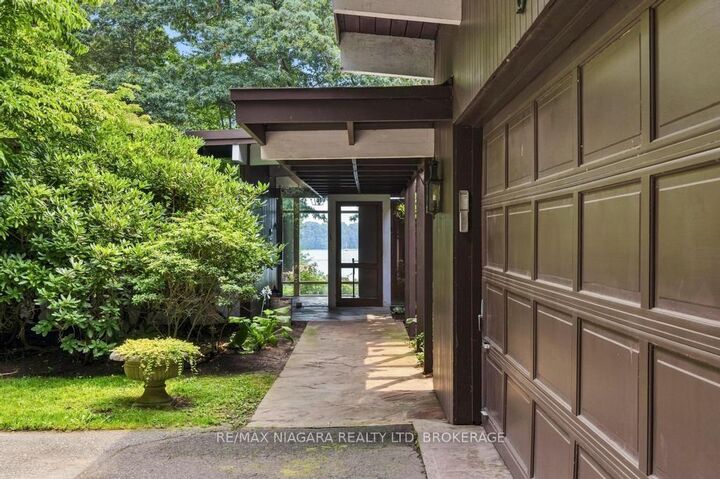 Property Photo:  45 Port Master Drive  ON L2N 6X3 
