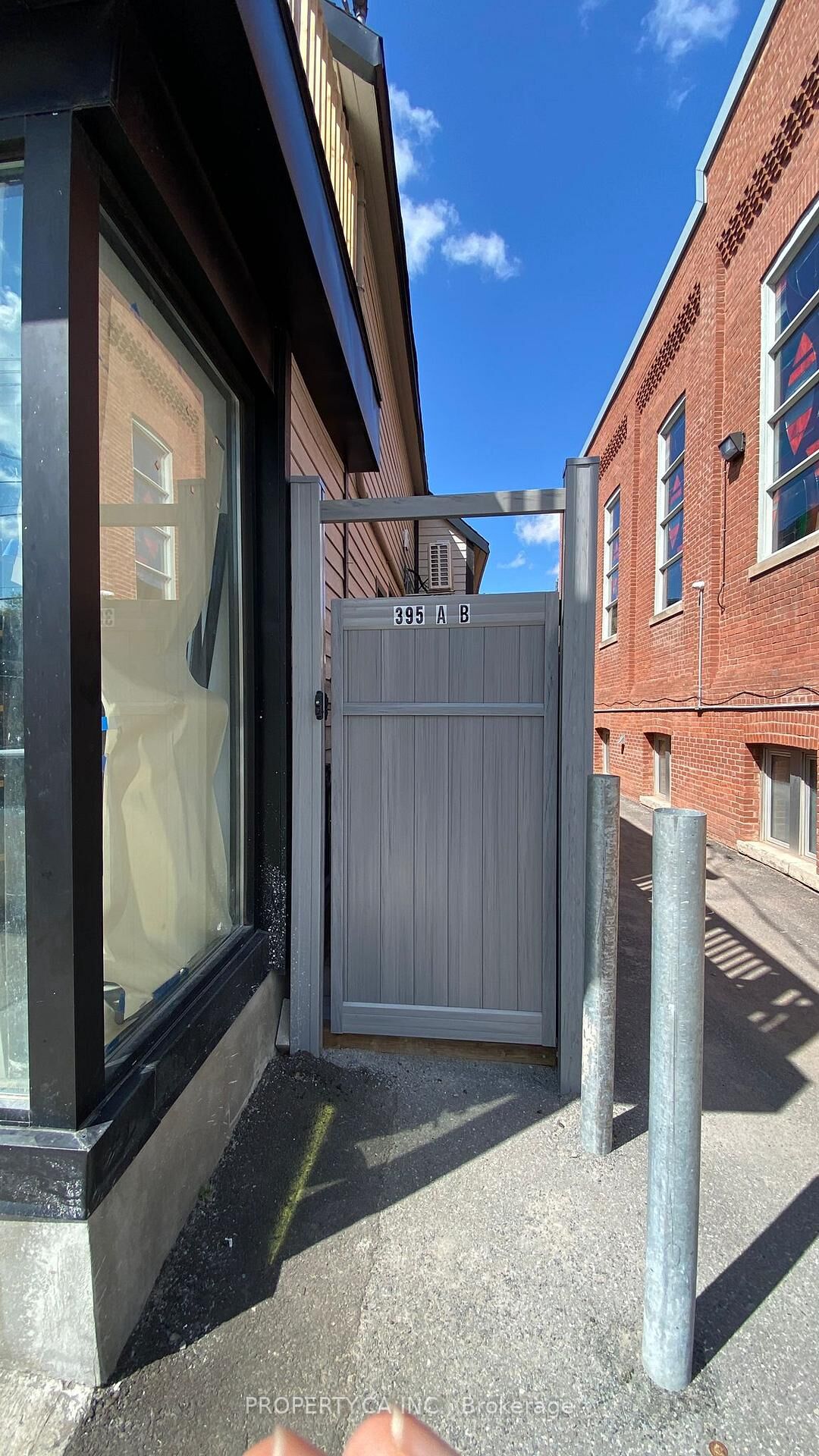 Property Photo:  395 Gladstone Avenue Unit C  ON K2P 0Y9 