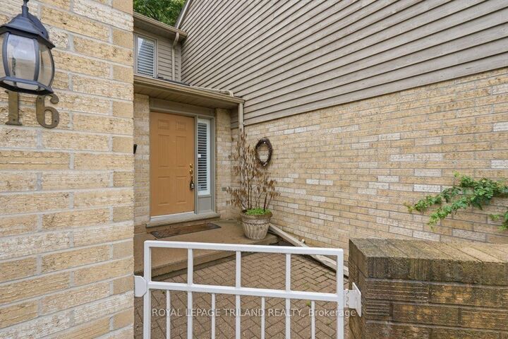 Property Photo:  1500 Richmond Street 16  ON N6G 4T6 
