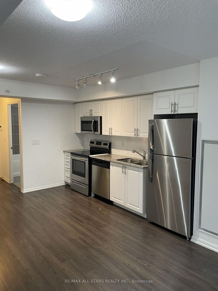 Property Photo:  3091 Dufferin Street 409  ON M6A 2S7 