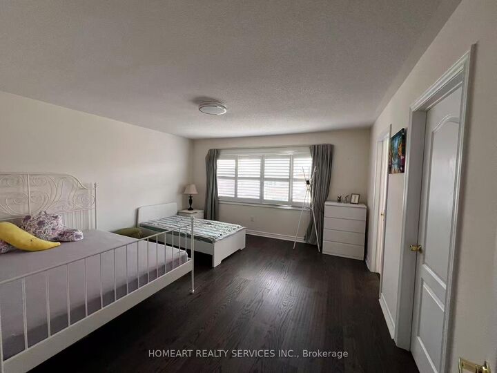 Property Photo:  15 Grayleaf Drive  ON L4A 1S8 
