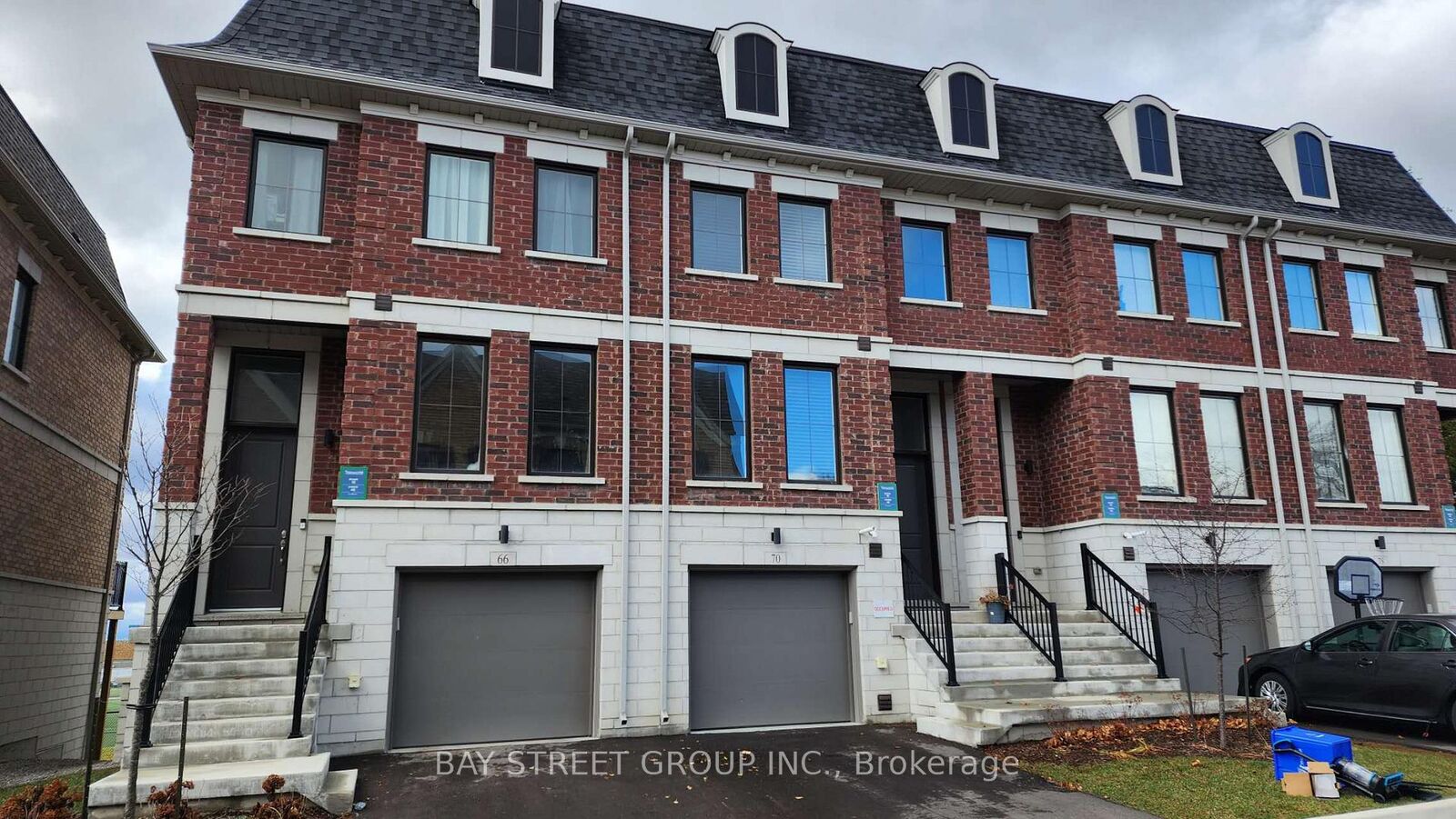 Property Photo:  70 Seacoasts Circle  ON L6A 5B6 