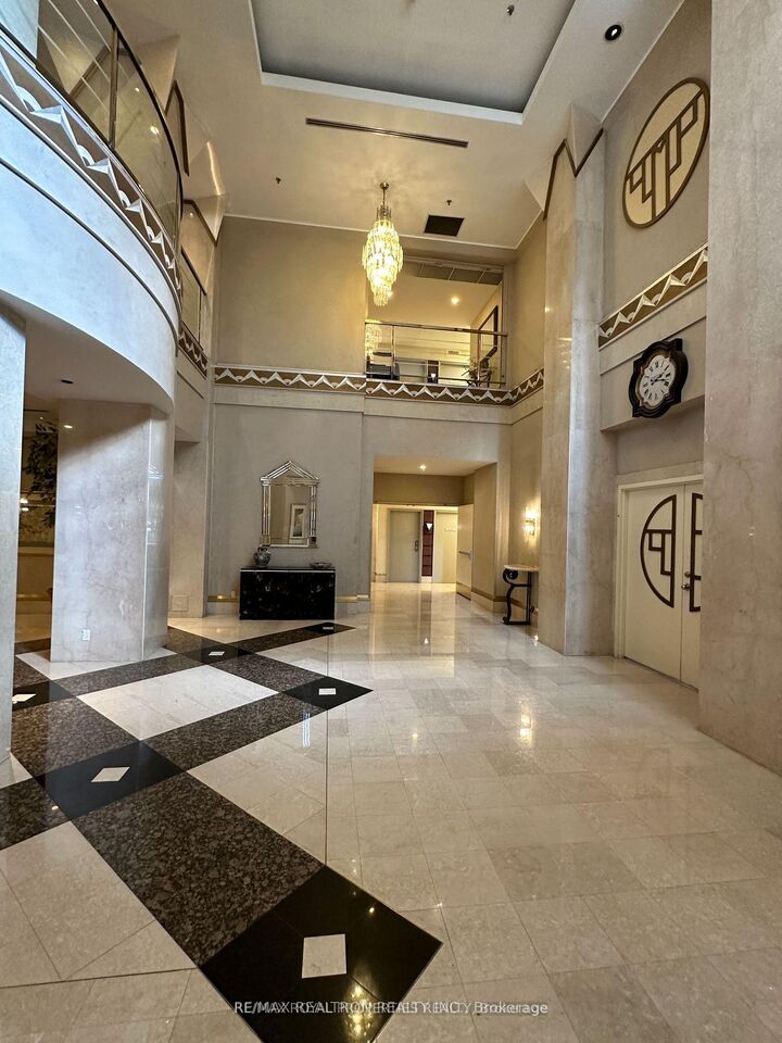 Property Photo:  88 Corporate Drive 718  ON M1H 3G6 