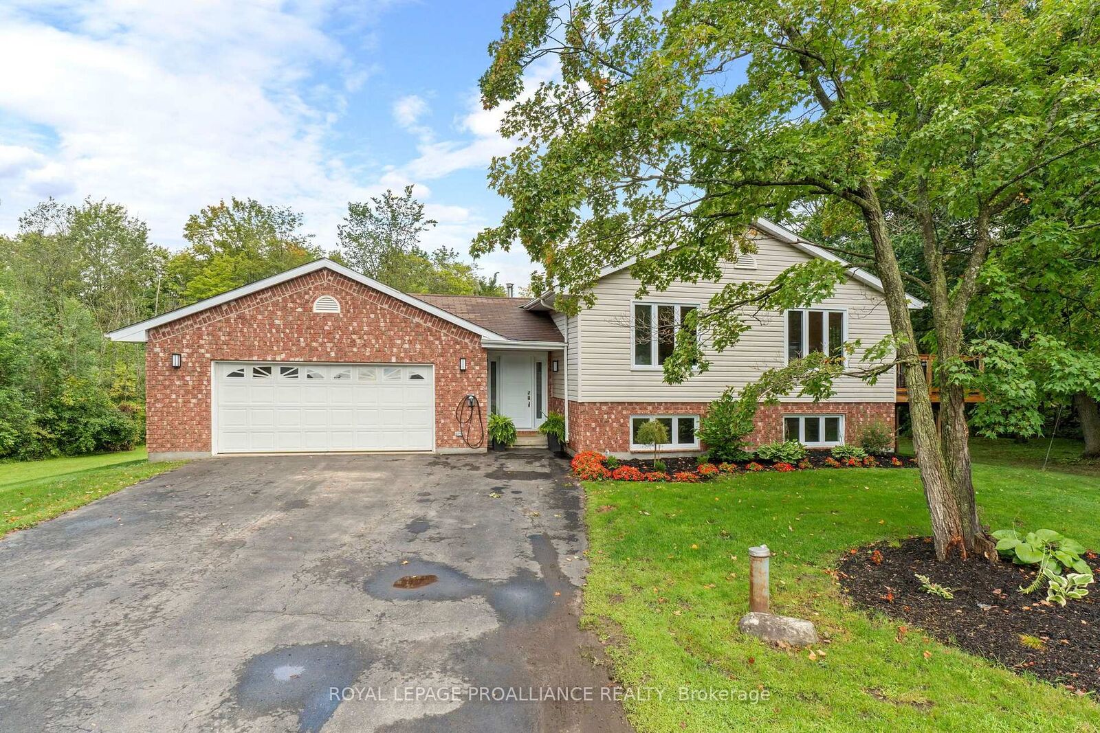 Property Photo:  18 East Townline Road  ON K0E 1R0 