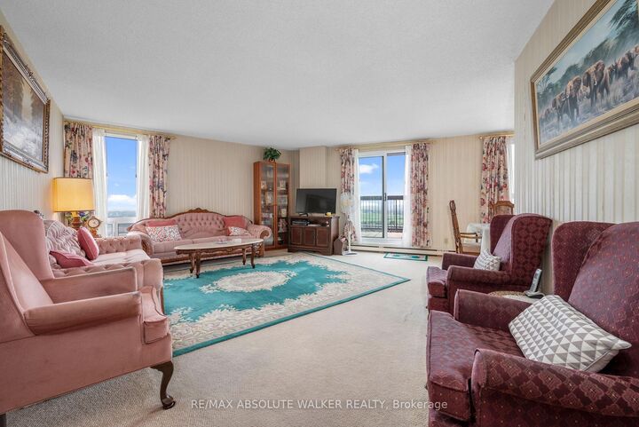Property Photo:  1380 Prince Of Wales Drive Ph6  ON K2C 3N5 