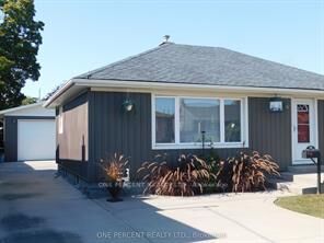 Property Photo: 625 Tate Avenue ON L8H 6L4