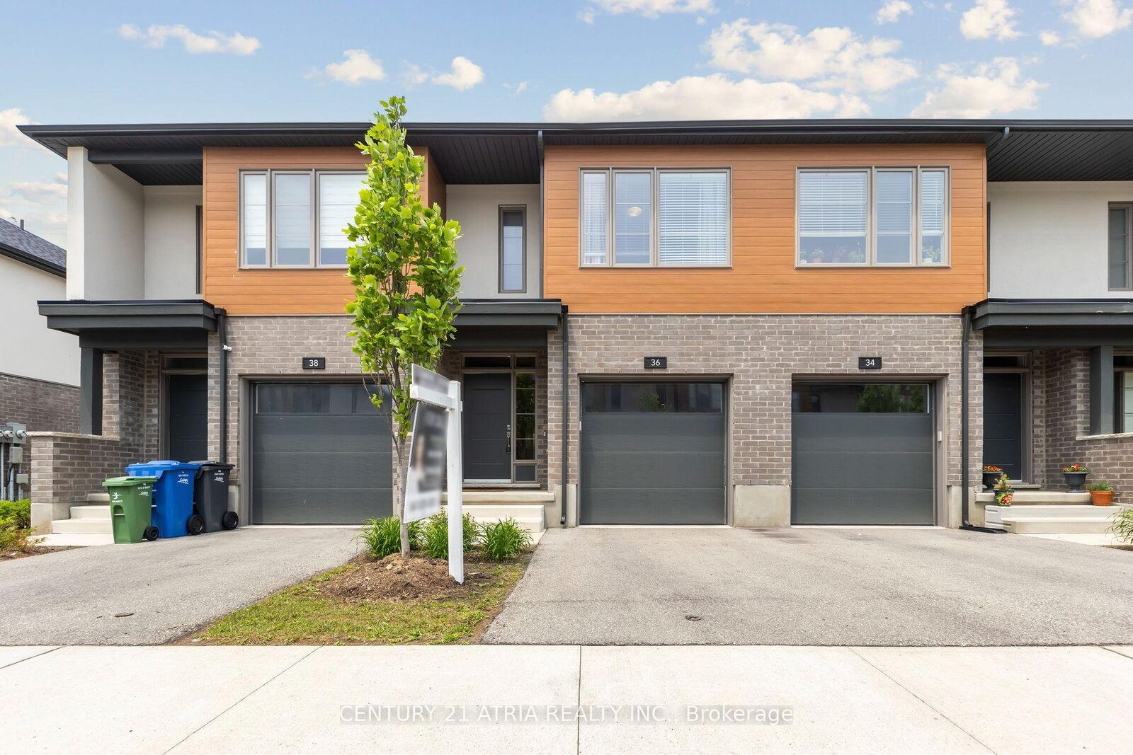Property Photo:  36 Steele Crescent  ON N1E 0S7 