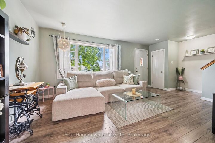 Property Photo:  497 St Patrick Street E  ON N1M 1N1 